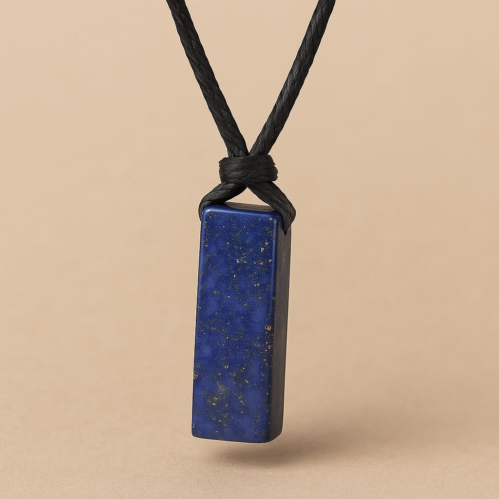 Collier vintage en lapis lazuli naturel, bijou bleu profond pour lithothérapie, sagesse et expression de soi